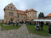 Koulení vajec na polenském hradě